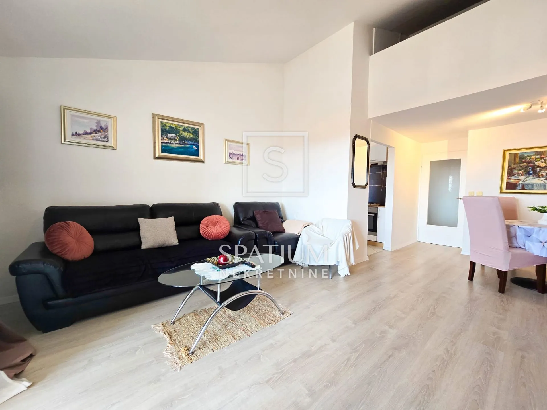 poreč, trosobni stan s pogledom na more - slika 2