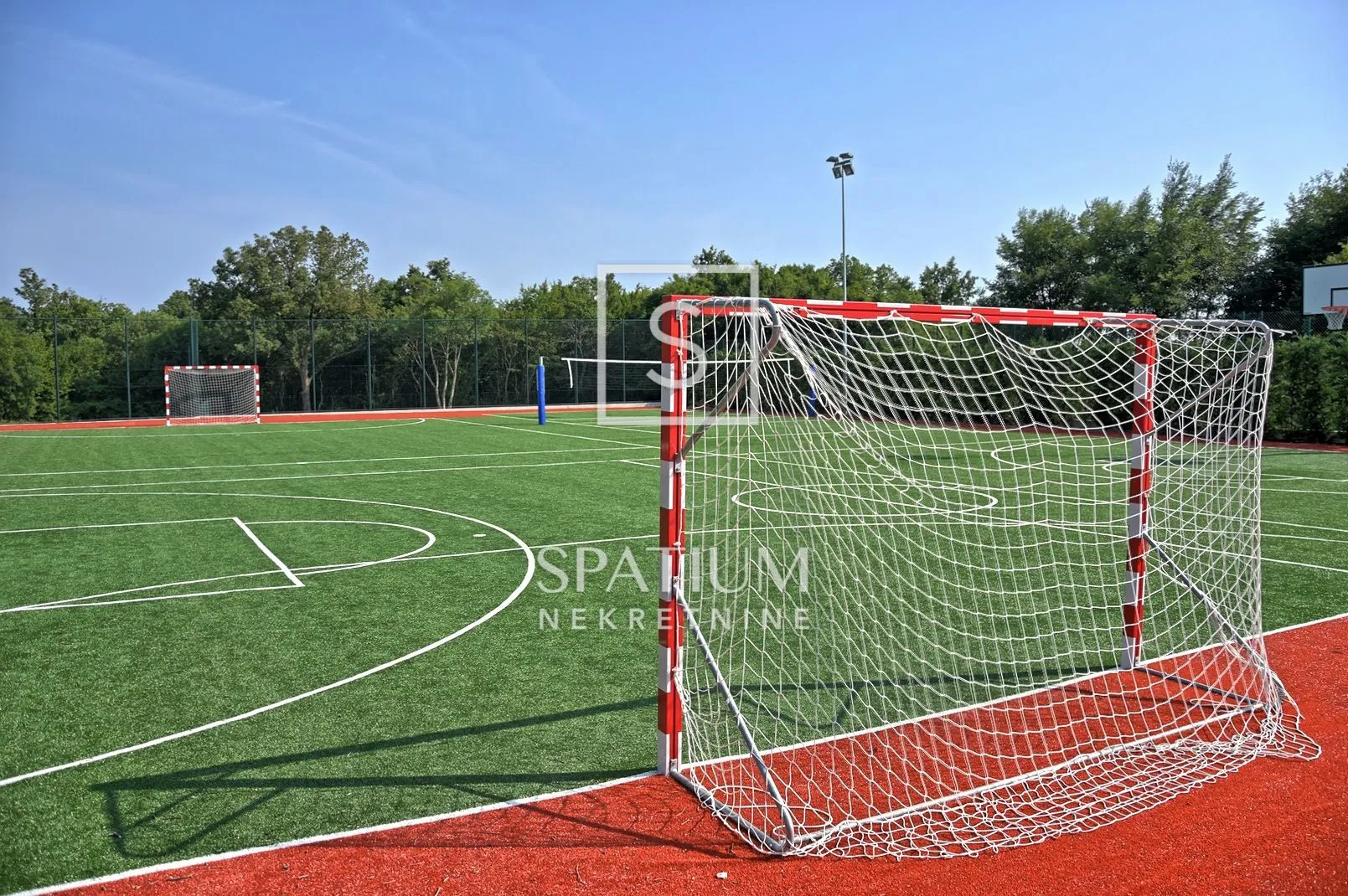 ladići, kanfanar, kamena vila s bazenom i sportskim terenima - slika 16