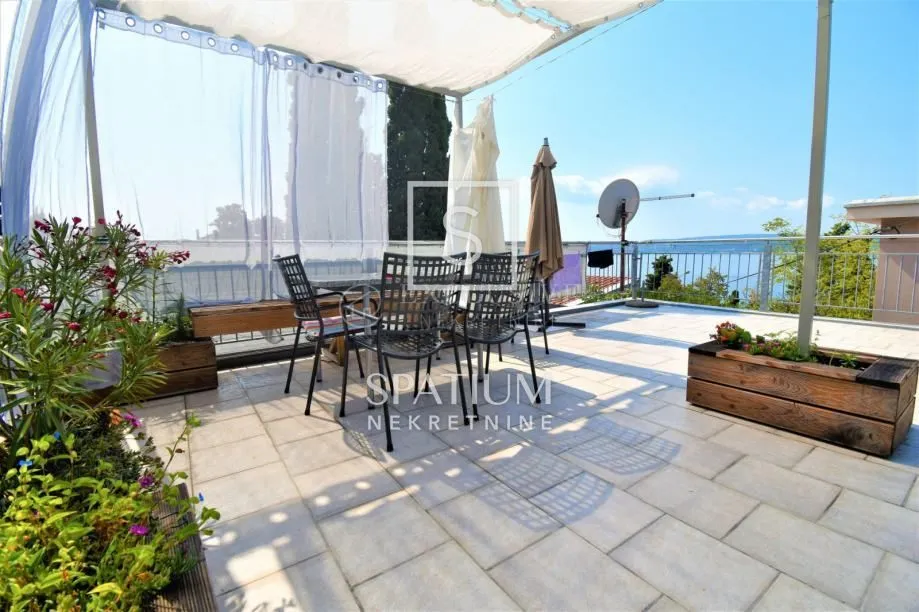 crikvenica, kuća s dva apartmana na odličnoj lokaciji - slika 9