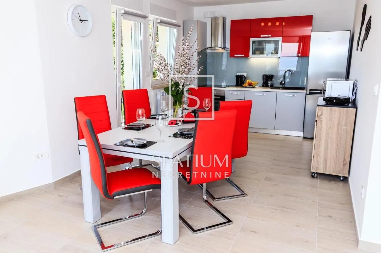 ika, predivna vila s apartmanima i bazenom - slika 6