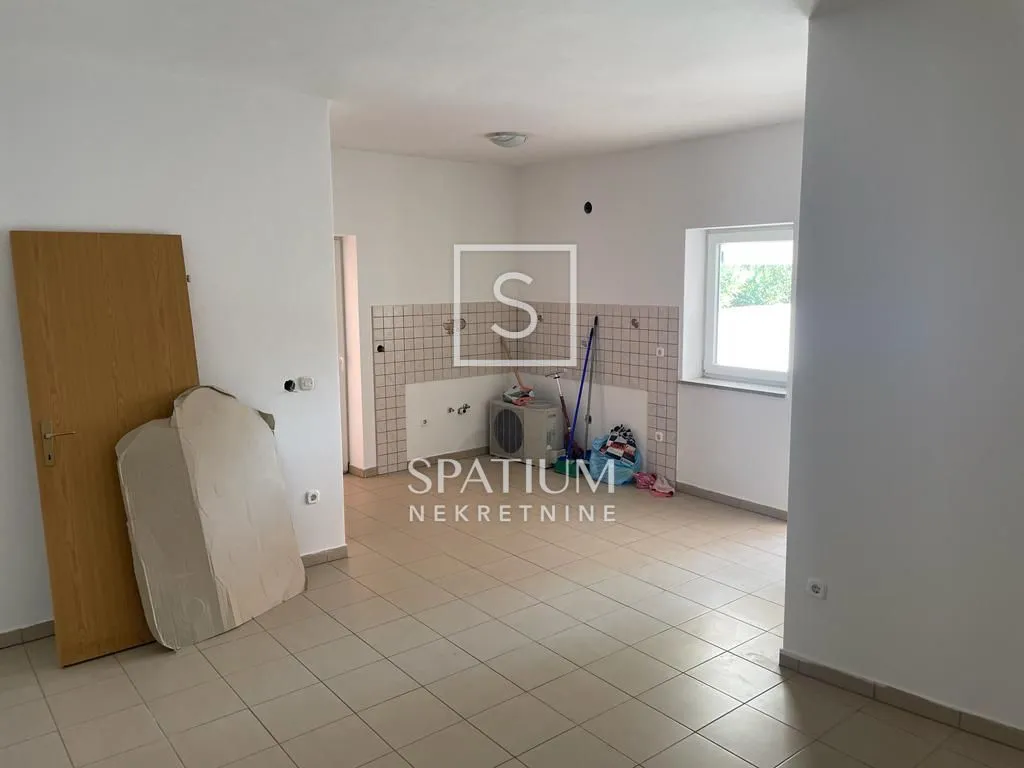 novigrad, etaža s poslovnim prostorom i apartmanom - slika 7