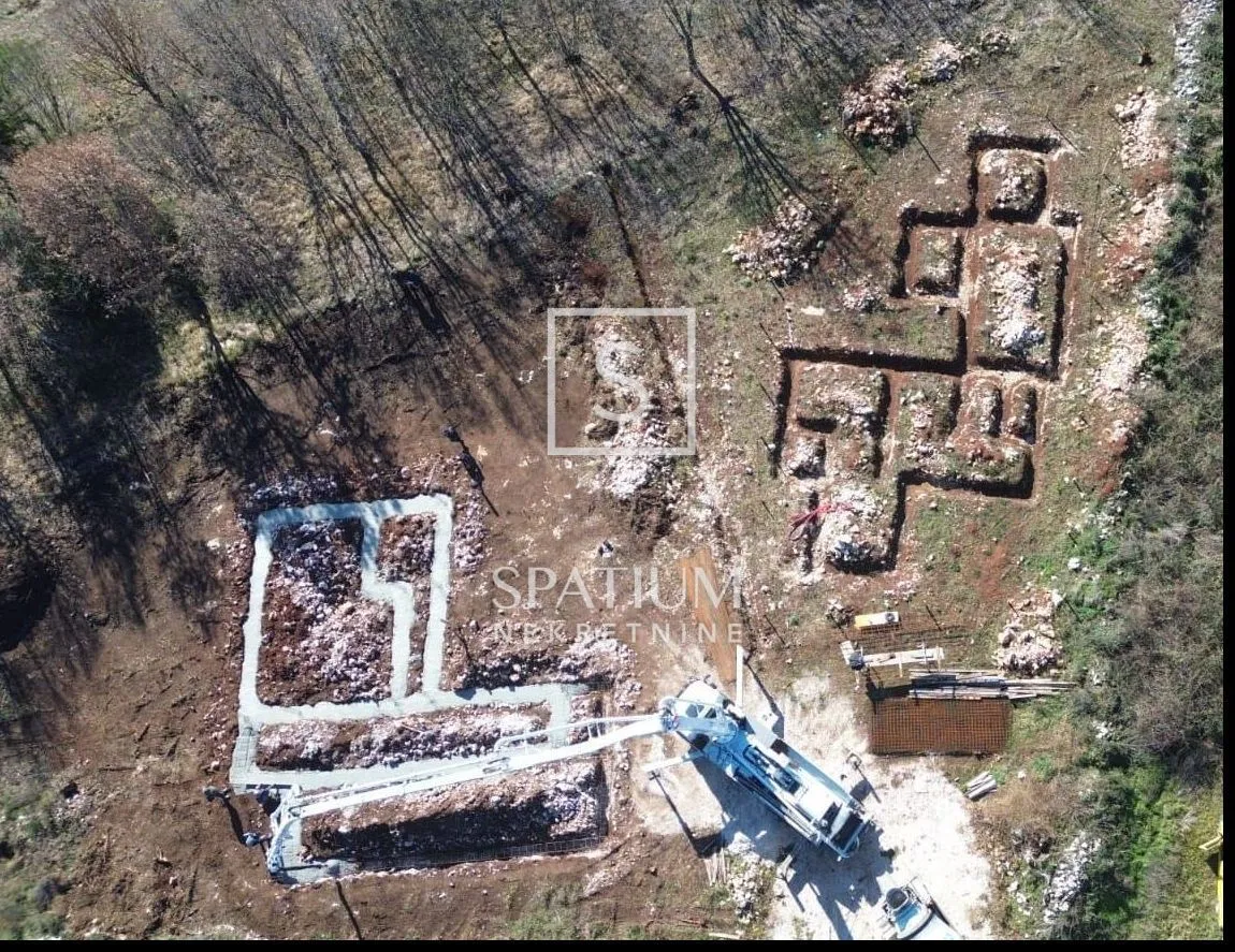 Labin, Građevinsko Zemljište S Projektom I Građevinskom Dozvolom