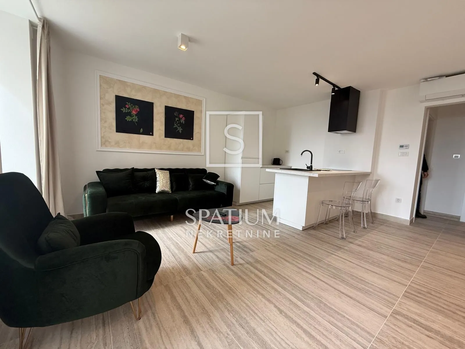 podmurvice, kuća s pet stanova i odvojenim studio apartmanom - slika 7