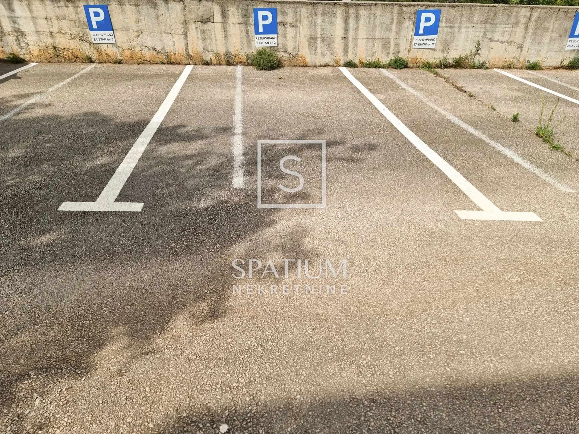 novi vinodolski, stan s terasom, parkingom i vrtom - slika 9