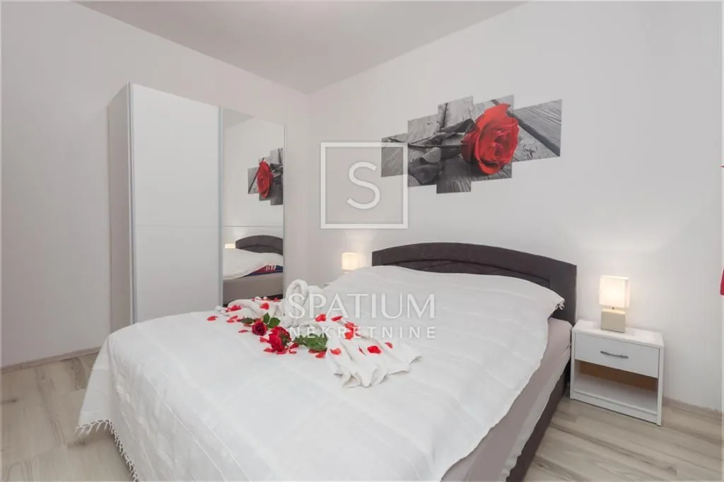 poreč, kuća s pet apartmana - slika 21