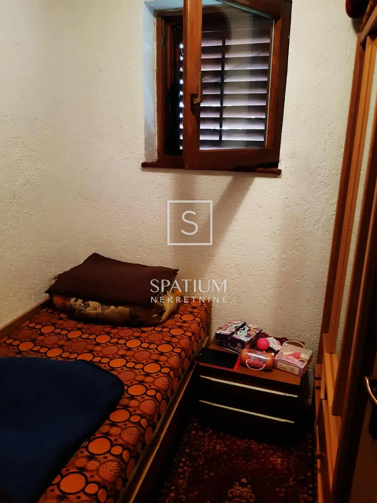 garica, otok krk, samostojeća kuća sa okućnicom - slika 11