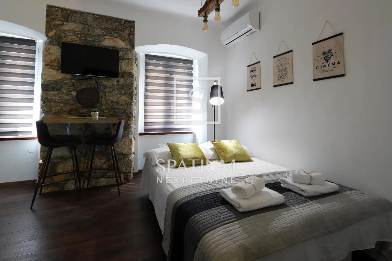 rijeka, centar, prodaja uhodanog poslovanja, 3 apartmana - slika 15