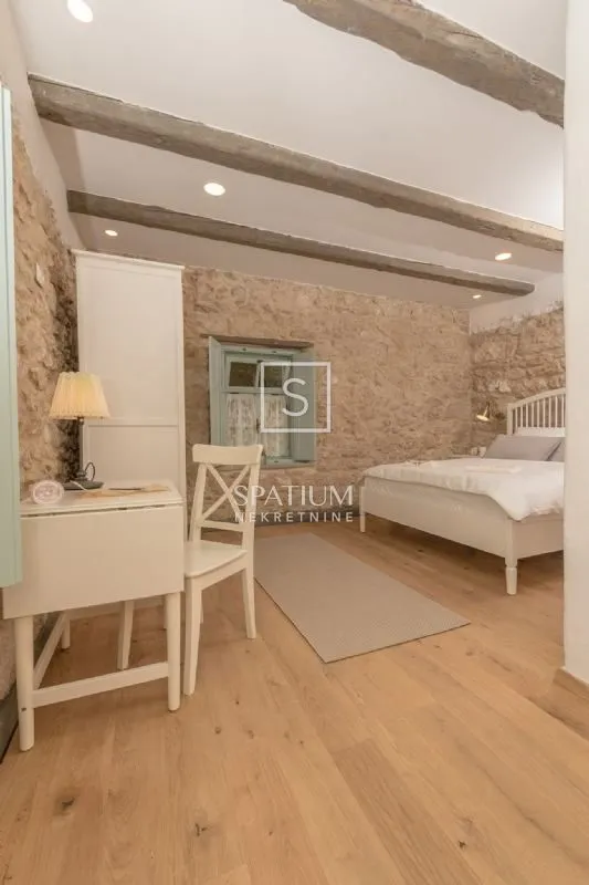 tribalj, vinodolska općina, kamena vila s bazenom - slika 12