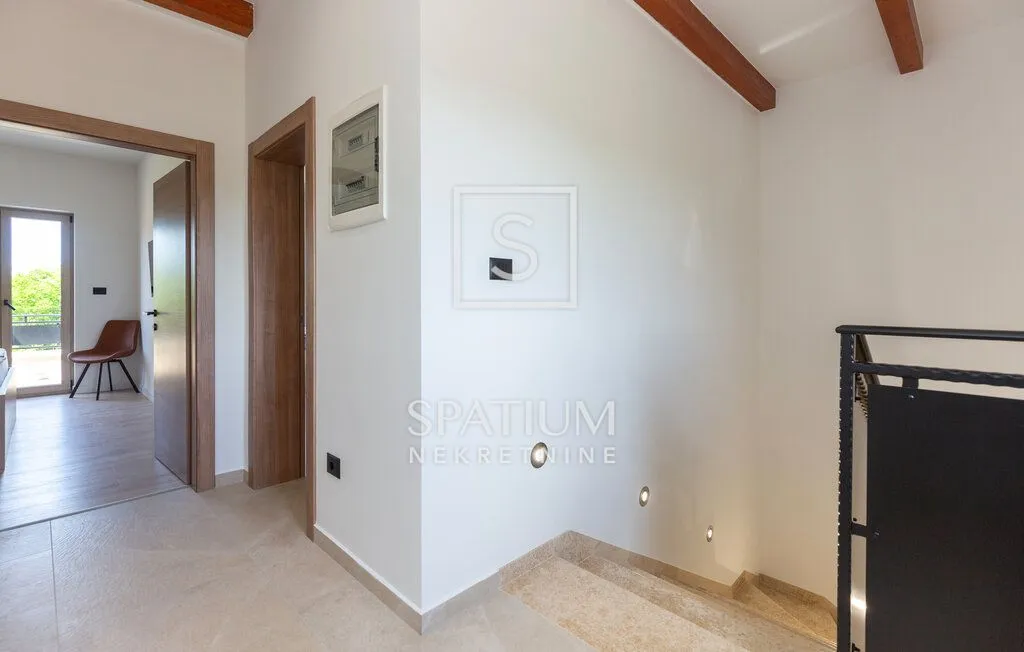 labin, vila s bazenom na mirnoj lokaciji - slika 21