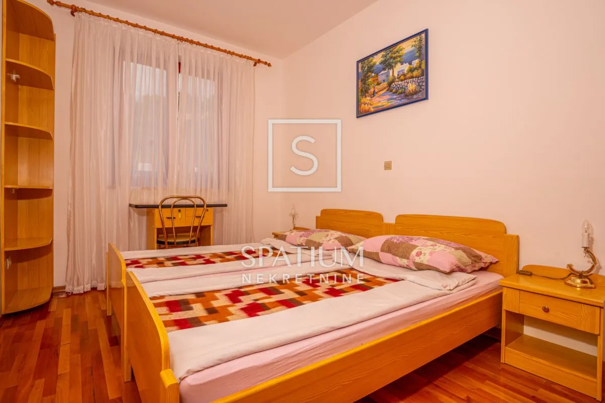 crikvenica, dvije apartmanske kuće i maslinik - slika 7
