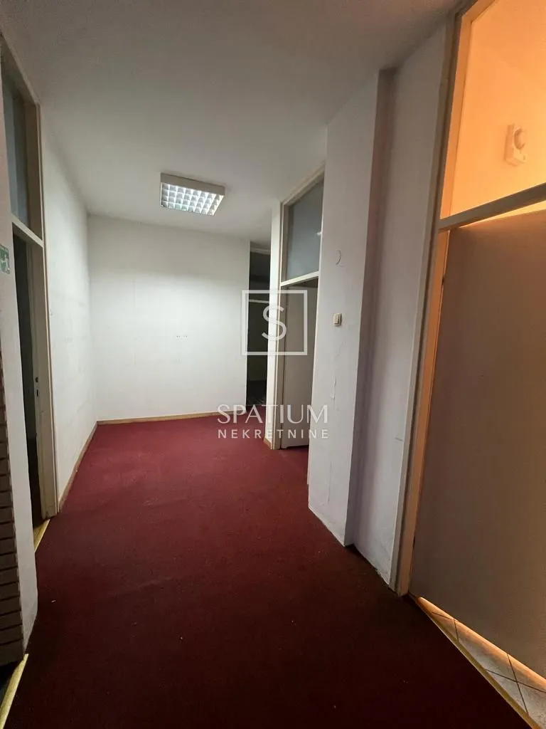 podmurvice, višenamjenski poslovni prostor u blizini centra - slika 7
