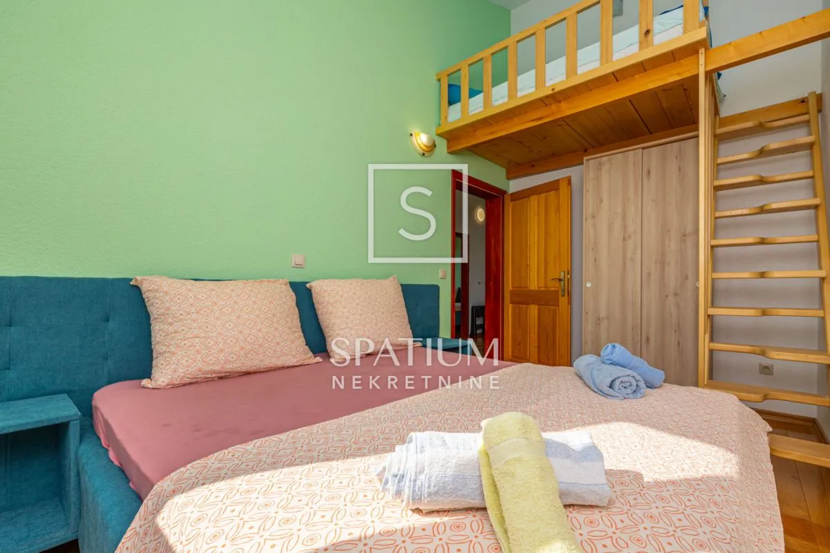 crikvenica, dvije apartmanske kuće i maslinik - slika 21