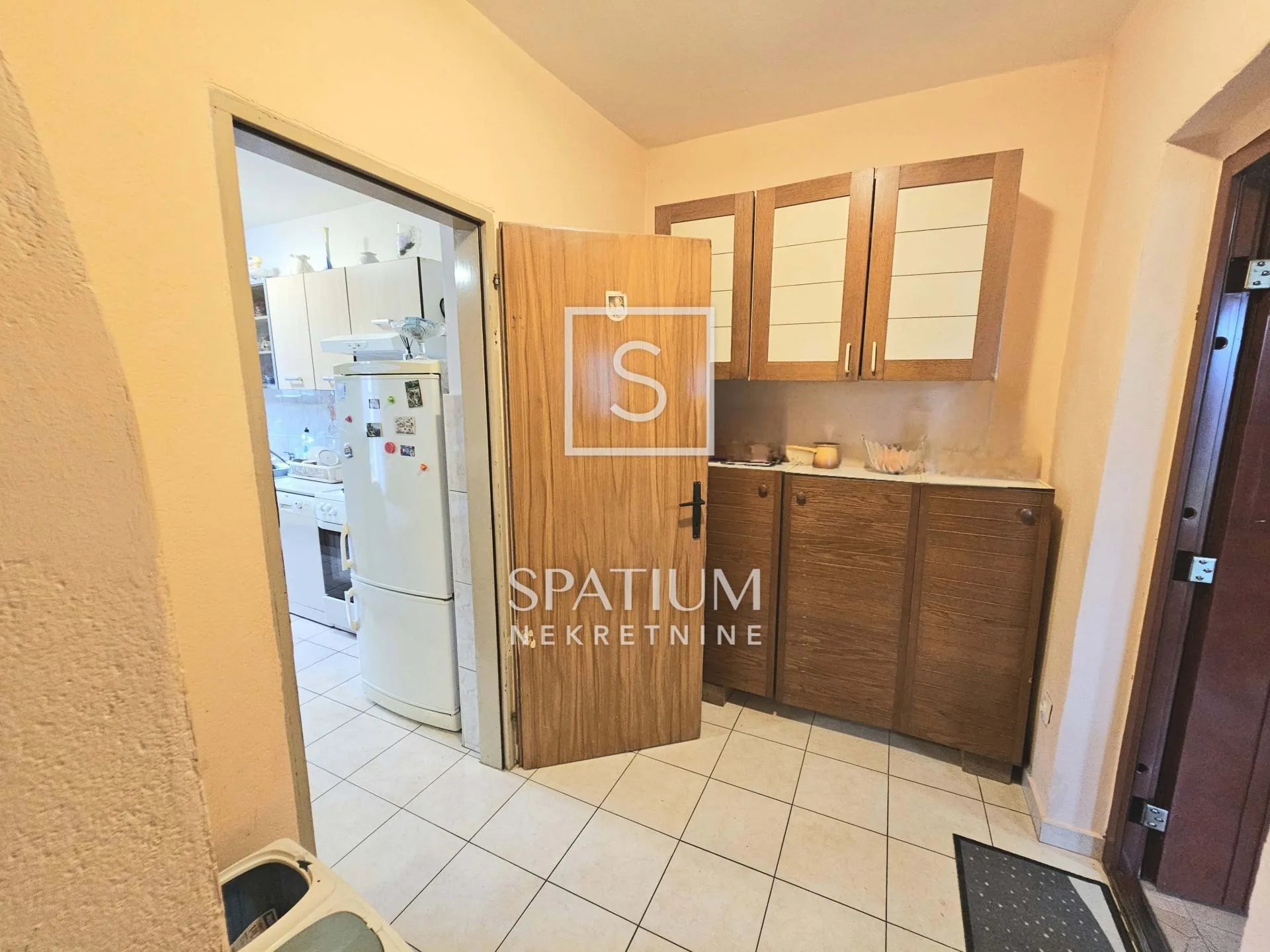 labin, samostojeća kuća s pogledom na more i velikim dvorištem - slika 5