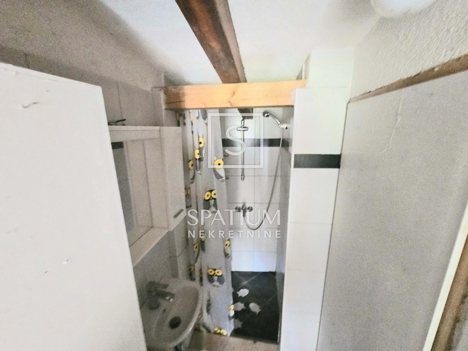 labin, samostojeća kuća - slika 24