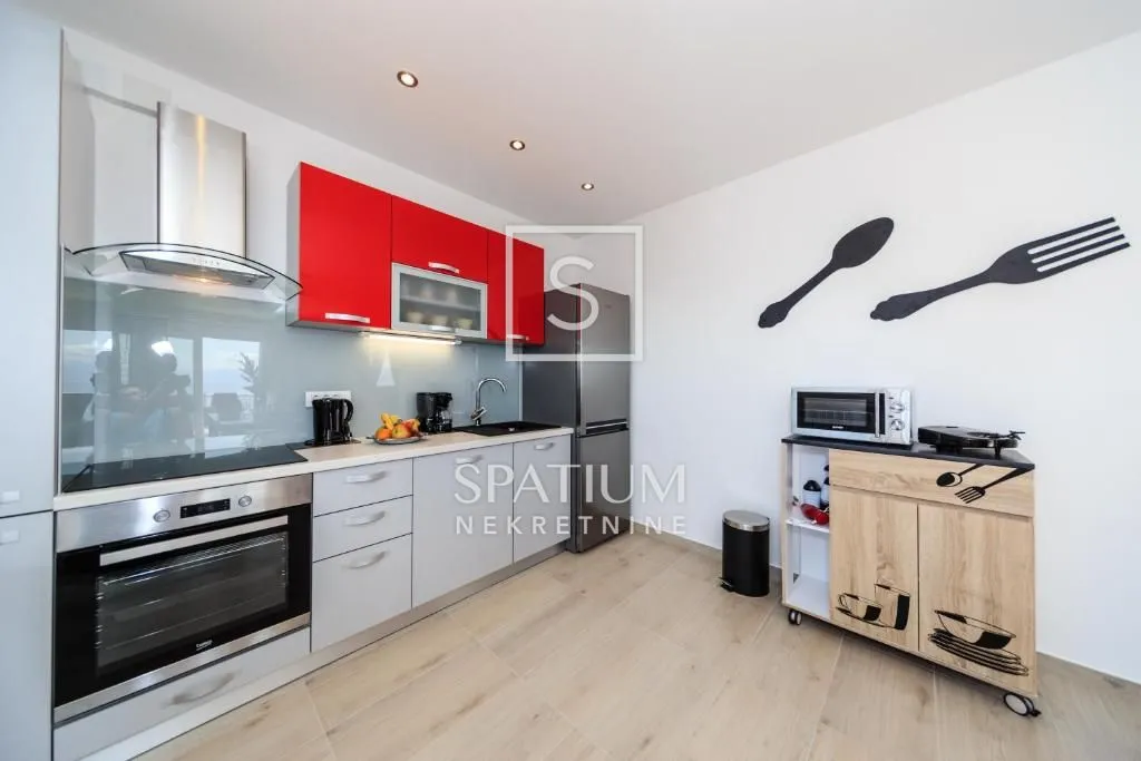 ika, predivna vila s apartmanima i bazenom - slika 7