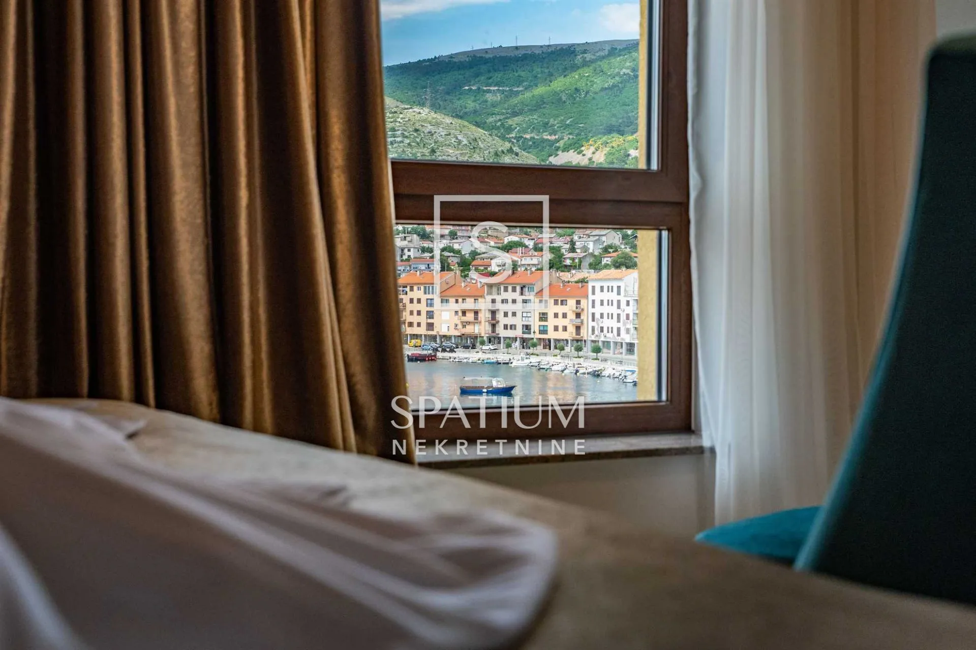 senj, novosagrađeni hotel, prvi red do mora - slika 8