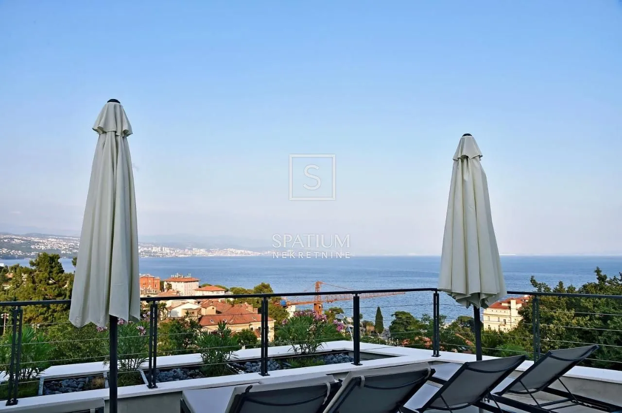 Opatija, Vila Sa Šest Apartmana