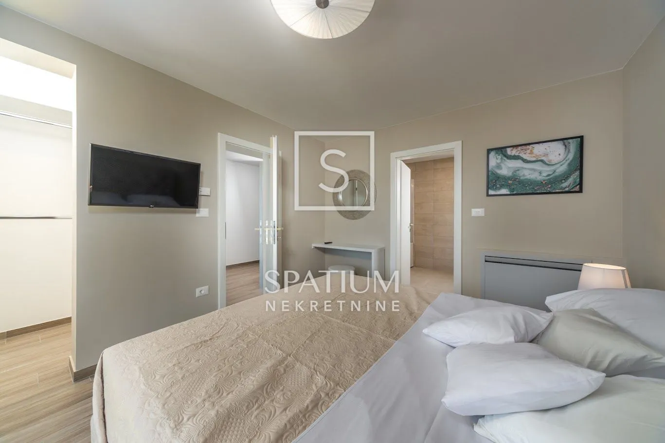 poreč, moderna vila s uređenom okućnicom - slika 6