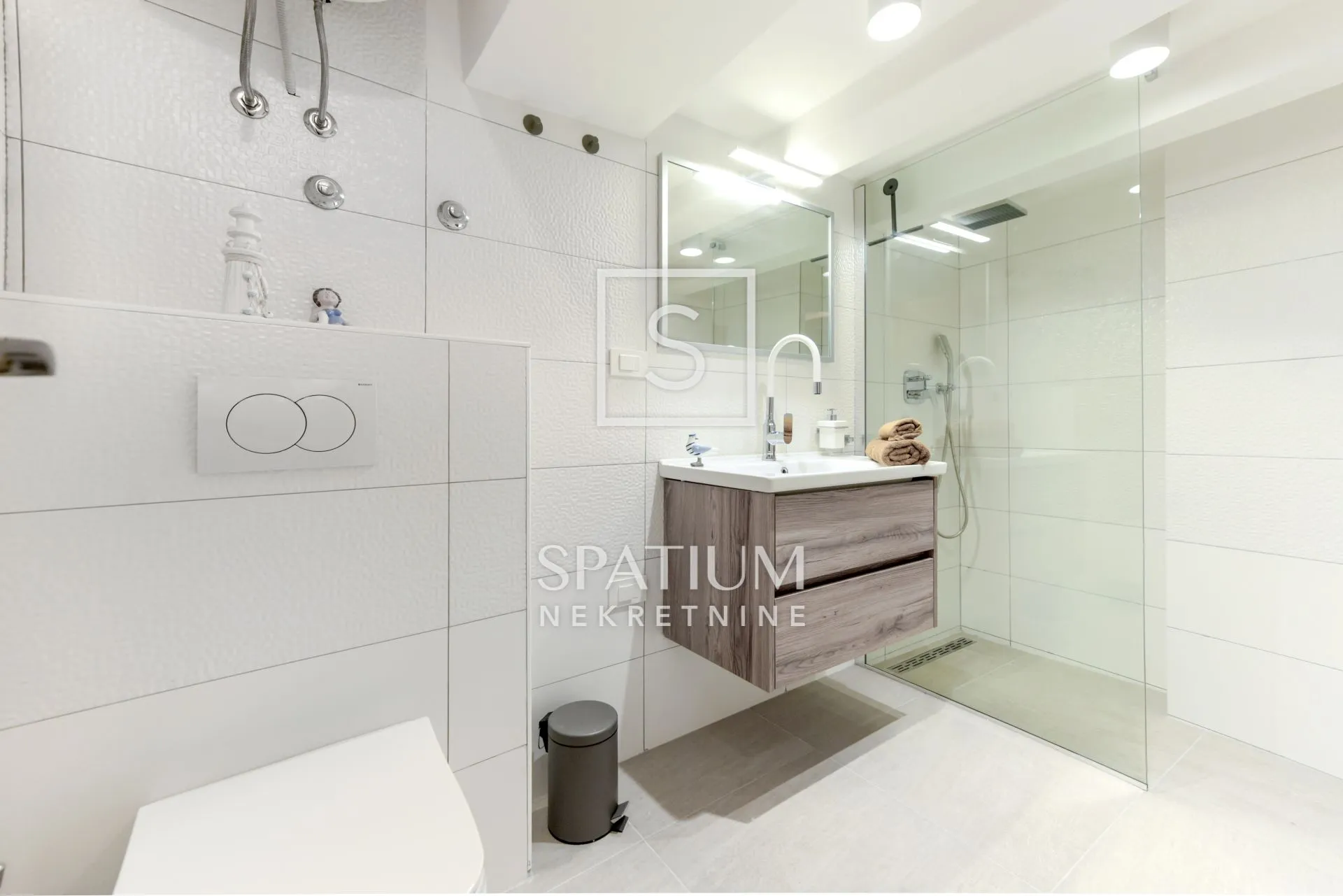 rovinj, istra, apartman u srcu starogradske jezgre - slika 15