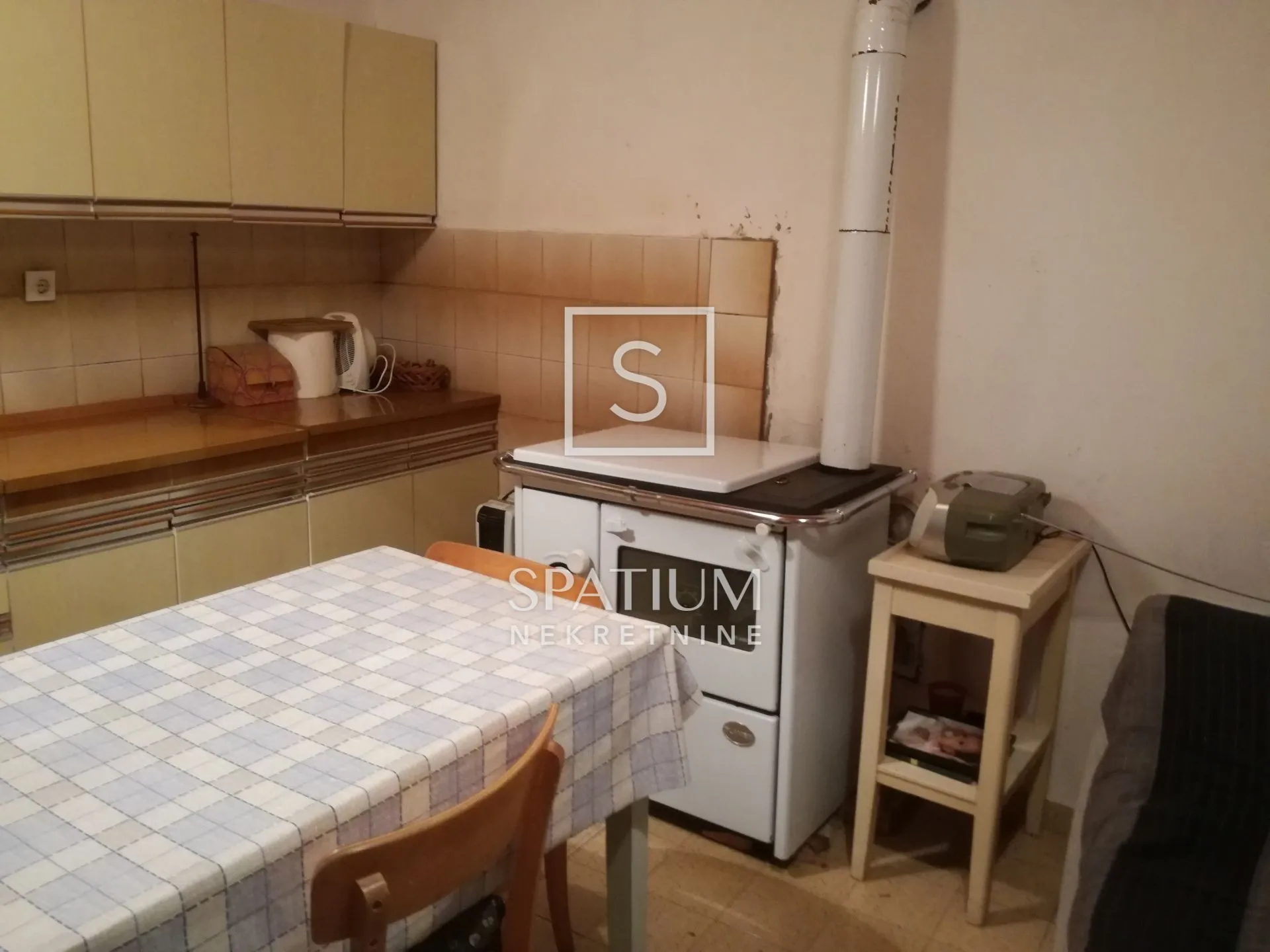 motovun, centar, kuća za adaptaciju - slika 8