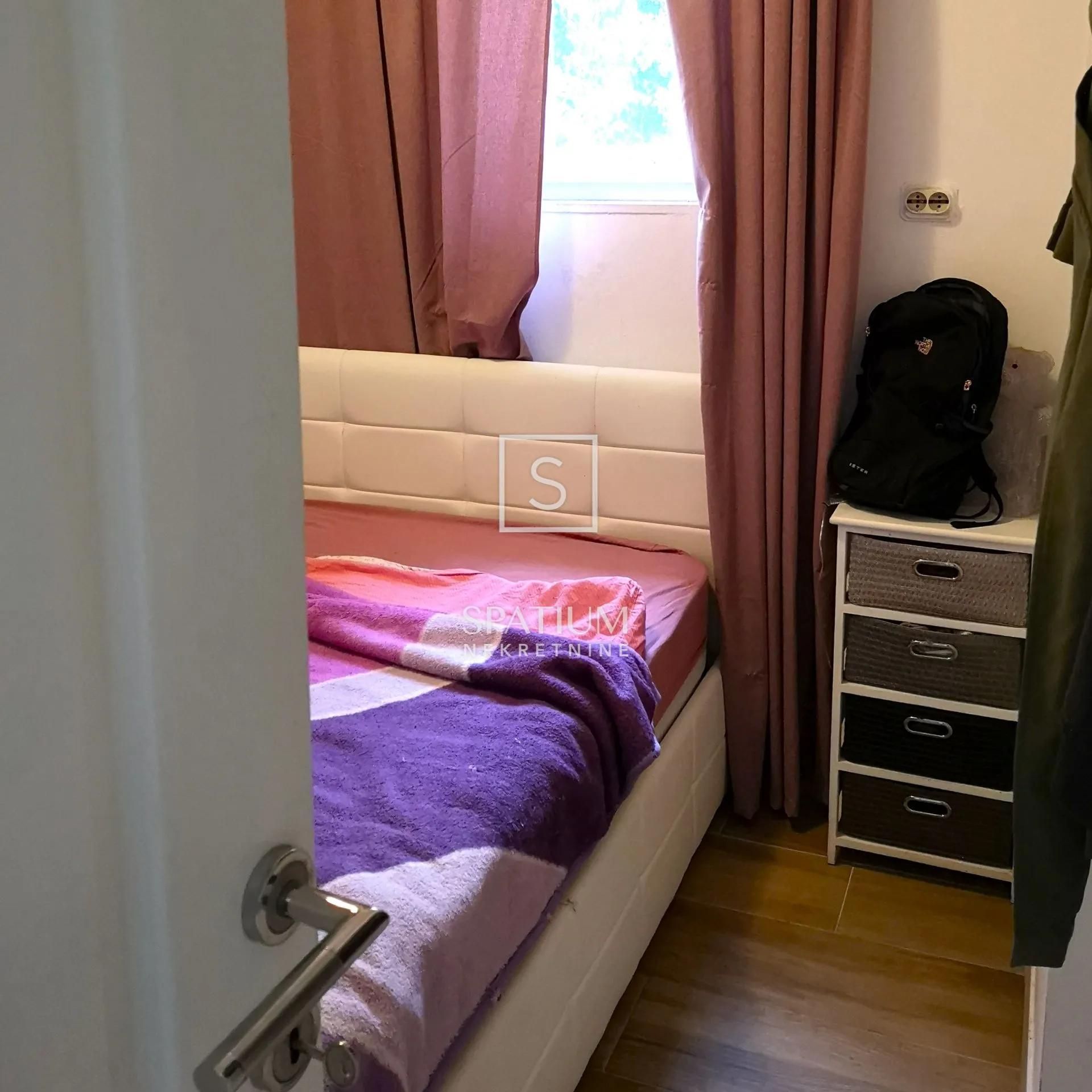 oprić, trosobni stan s bazenom - slika 8