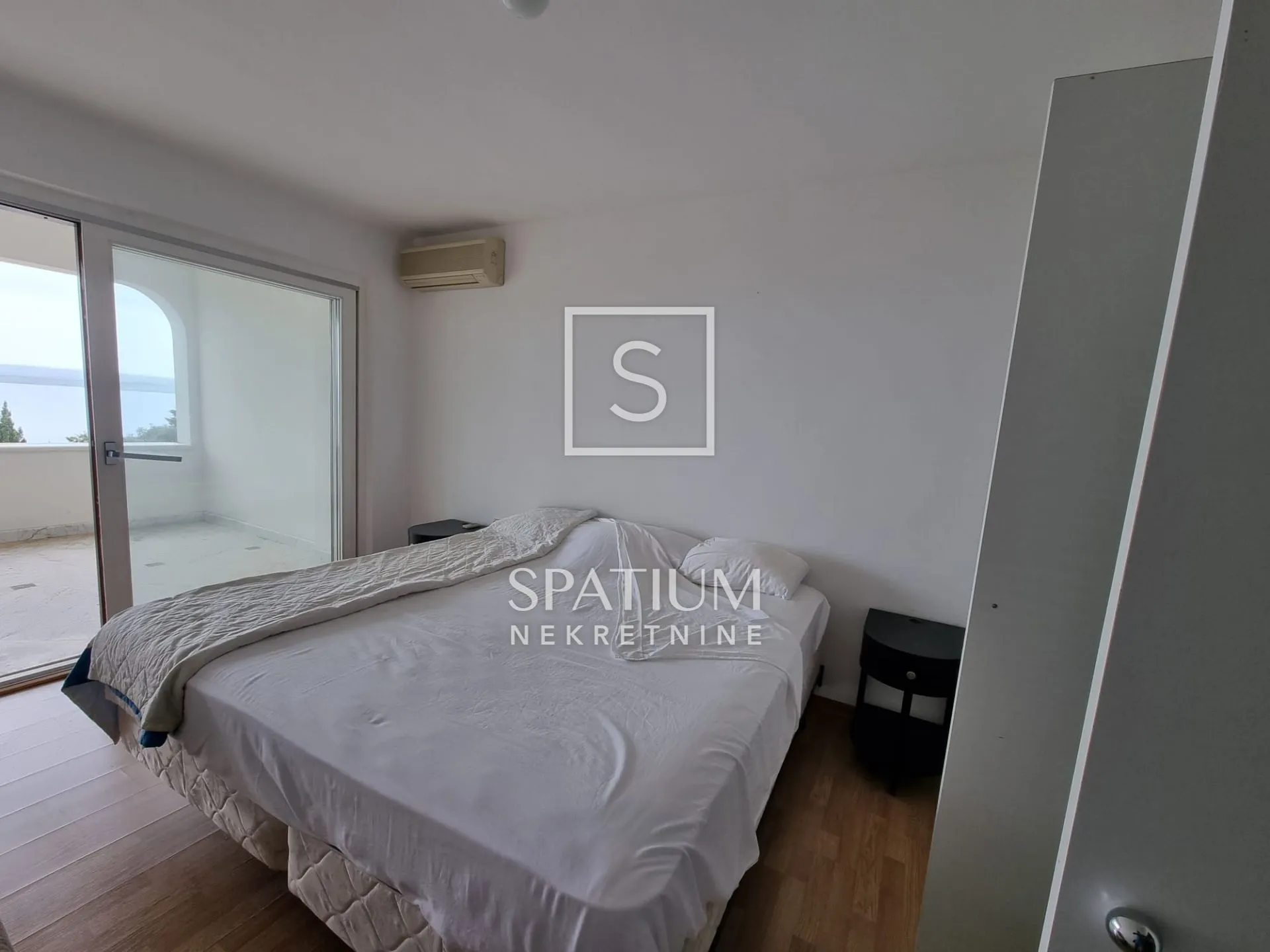 dramalj, crikvenica, vila s okućnicom, drugi red do mora - slika 8