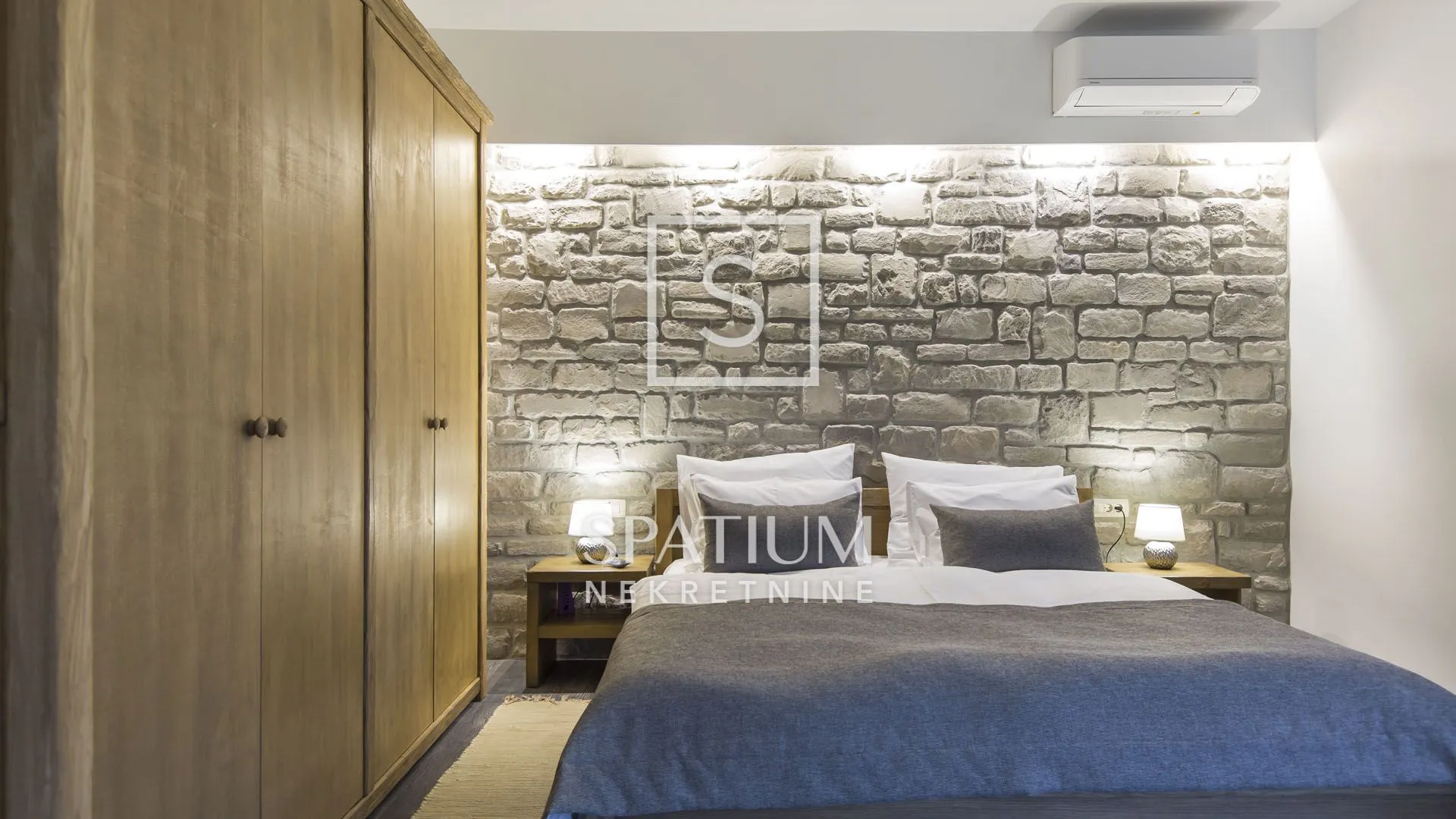 labin, luksuzna vila s wellnessom i pogledom na more - slika 10