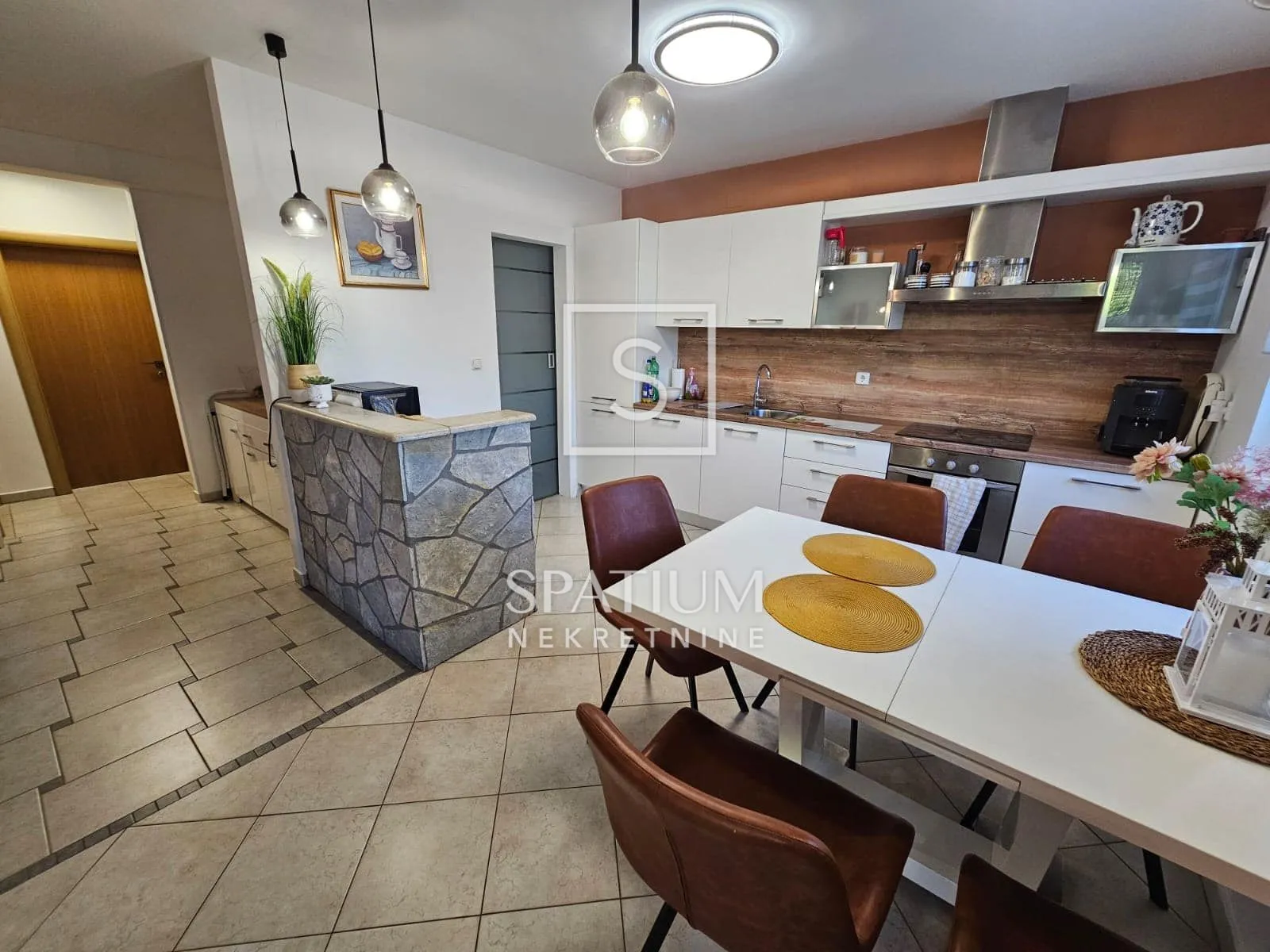 pinezići, otok krk, prizemni stan sa okućnicom i garažom - slika 7