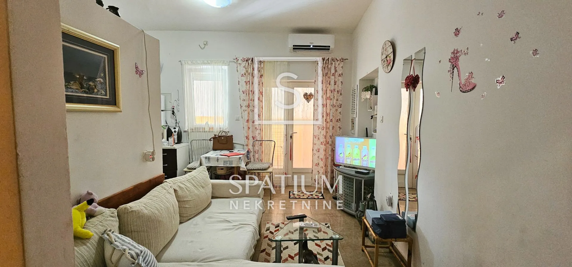 Novi Vinodolski, Apartman U Mirnom Dijelu Grada