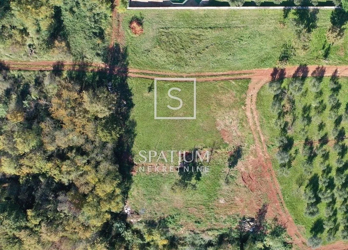 vižinada, građevinsko zemljište 868 m² - slika 4