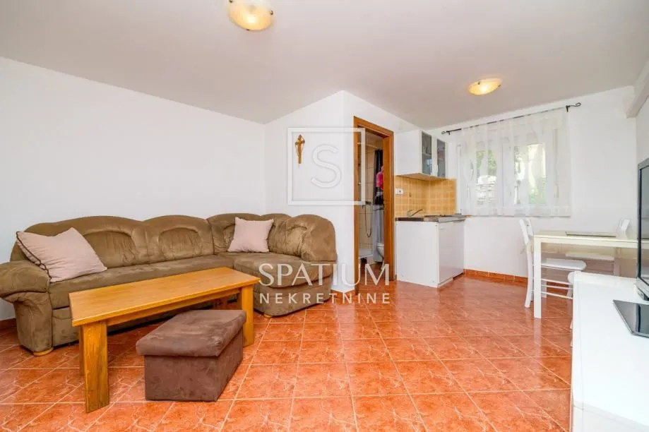 Mali Lošinj, Etaža Kuće S 3 Apartmana Blizu Centra