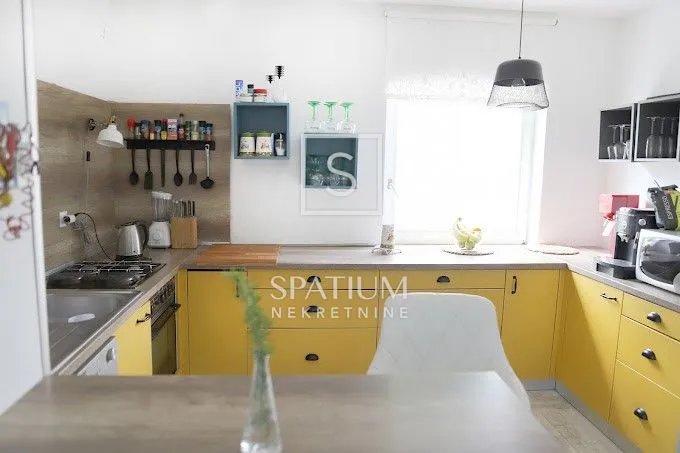 malinska, kuća s dva bazena - slika 5