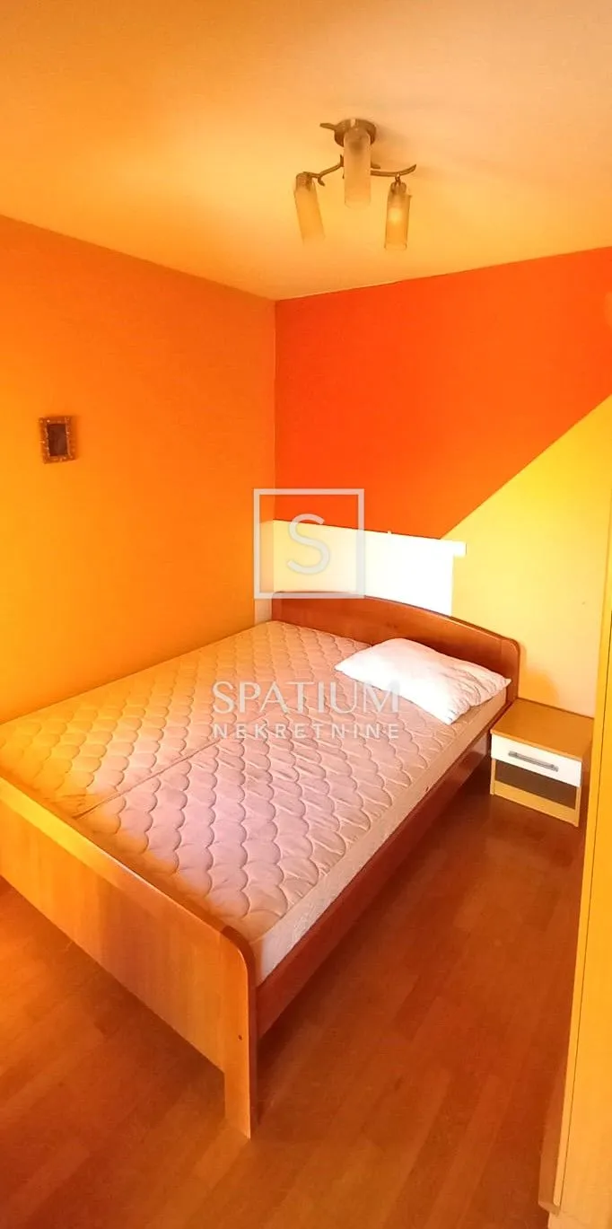 pag, novalja, tri apartmana s firmom - slika 9