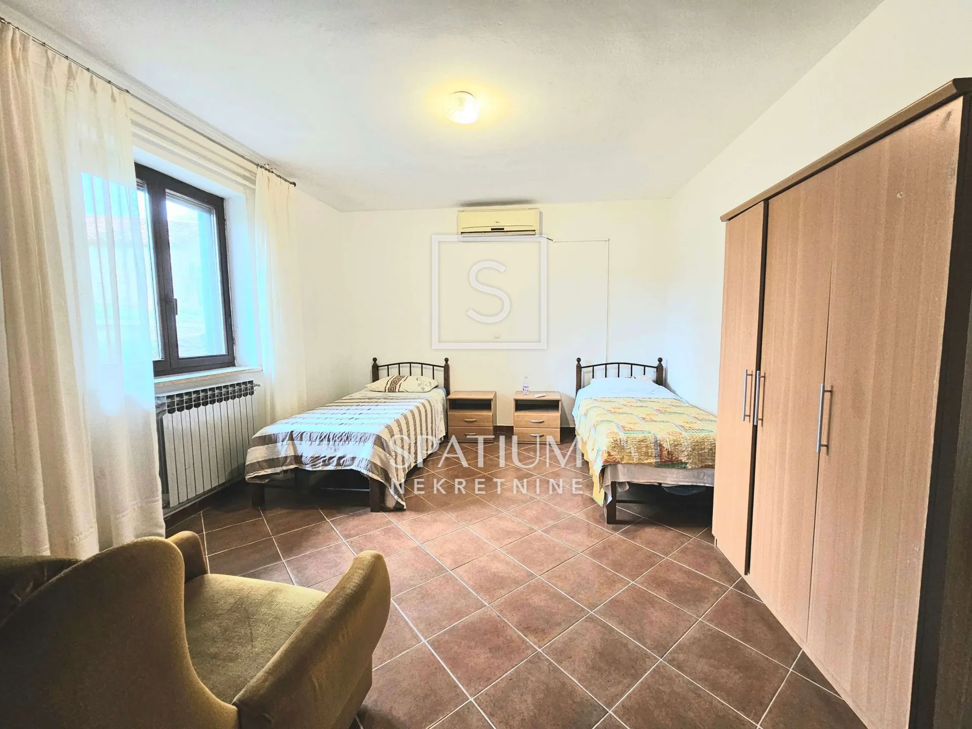 labin, samostojeća kuća - slika 11