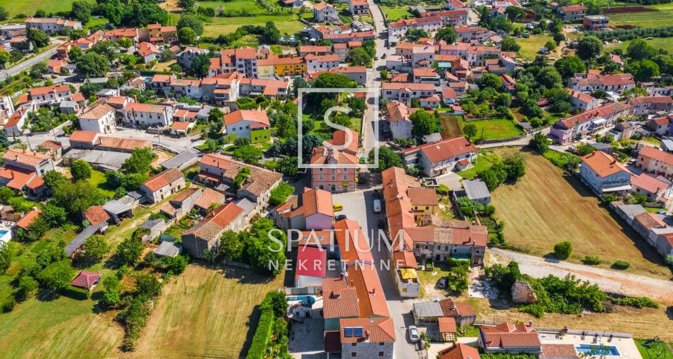 Marčana, Okolica, Zemljište S Građevinskom Dozvolom