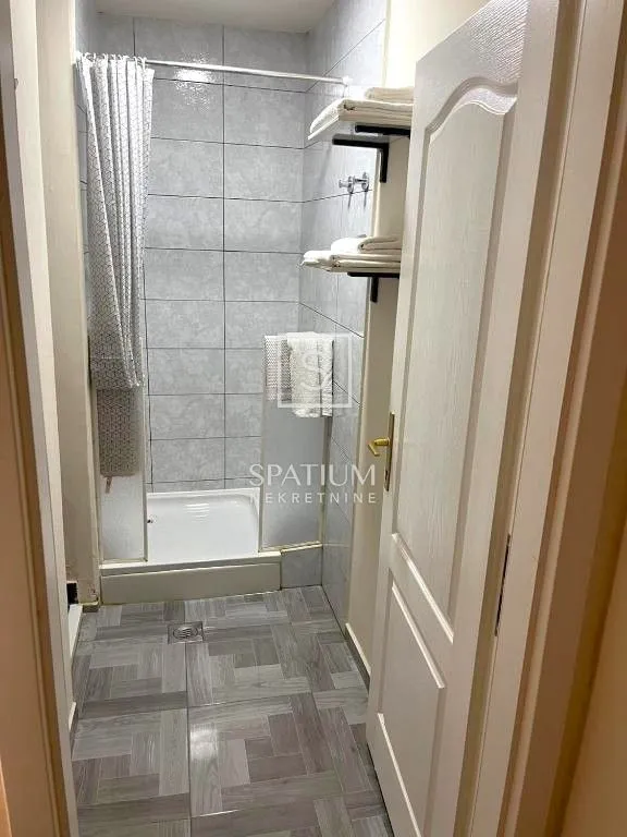 centar, pet studio apartmana - slika 10