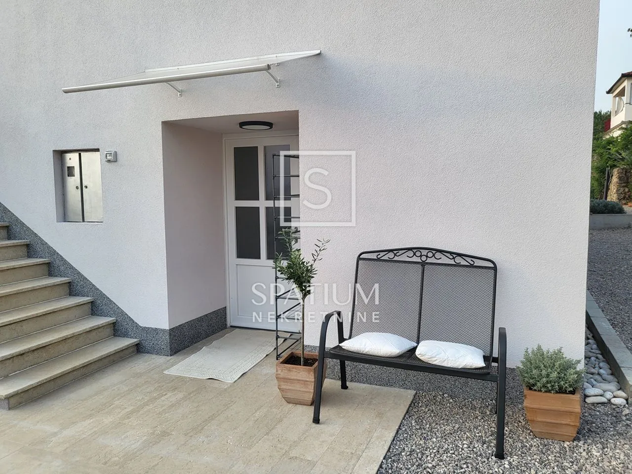 labin, kuća s dva stana i pogledom na more - slika 18