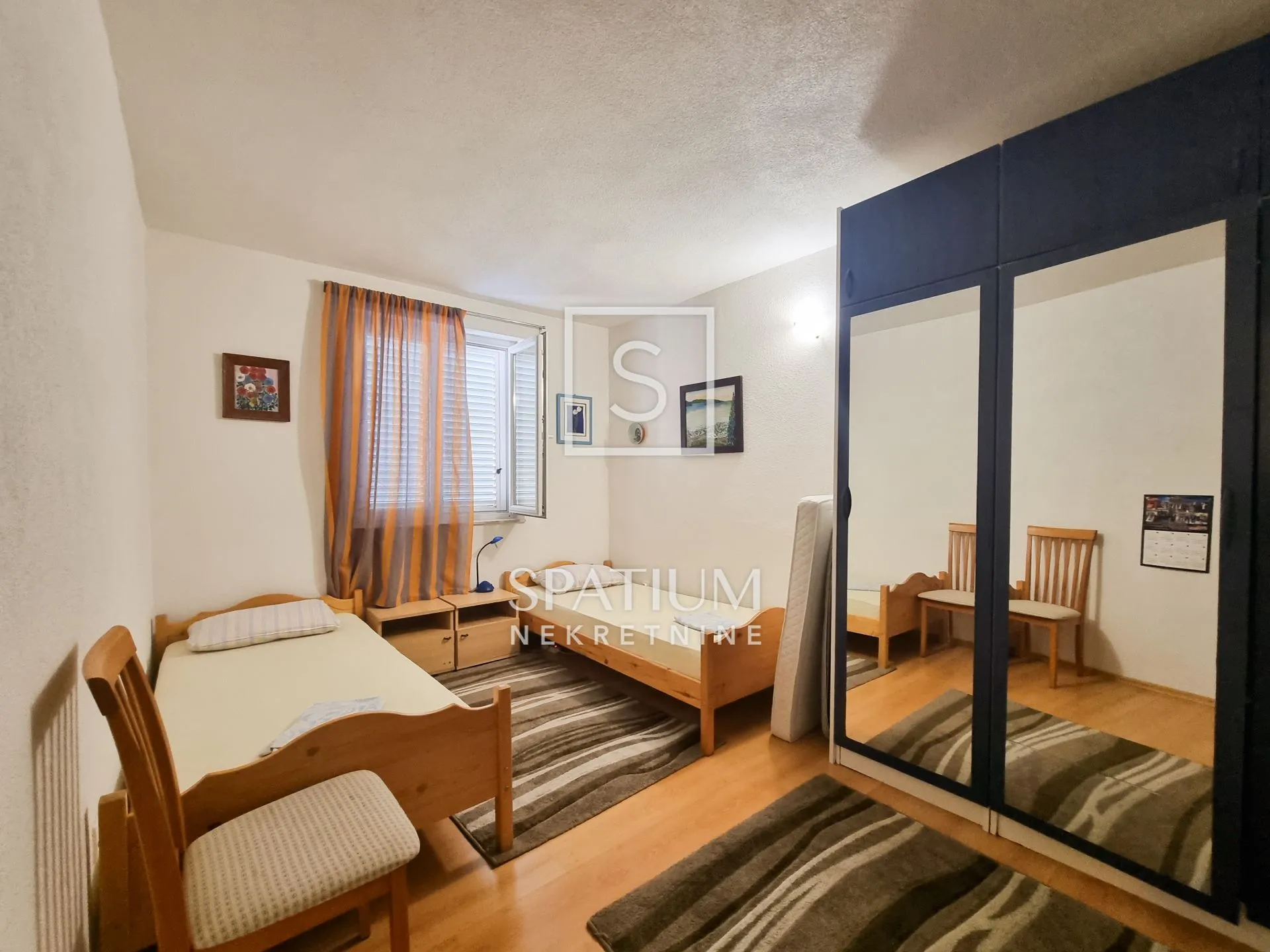 novi vinodolski, apartmanska kuća 50 metara od mora - slika 4