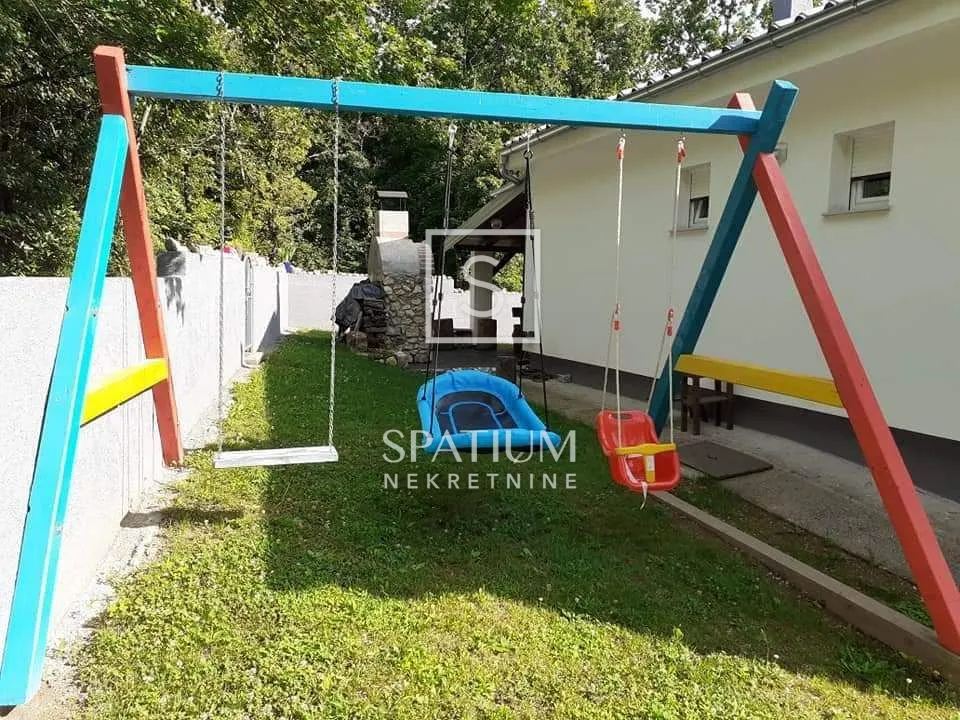 crikvenica, grižane, dvije kuće i bazen - slika 31