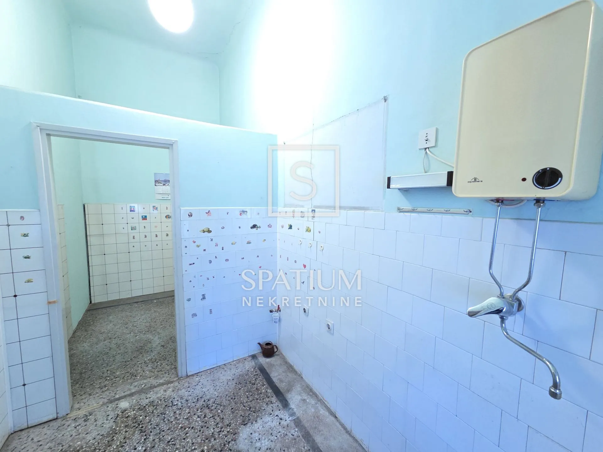rijeka, centar, stan za adaptaciju - slika 11