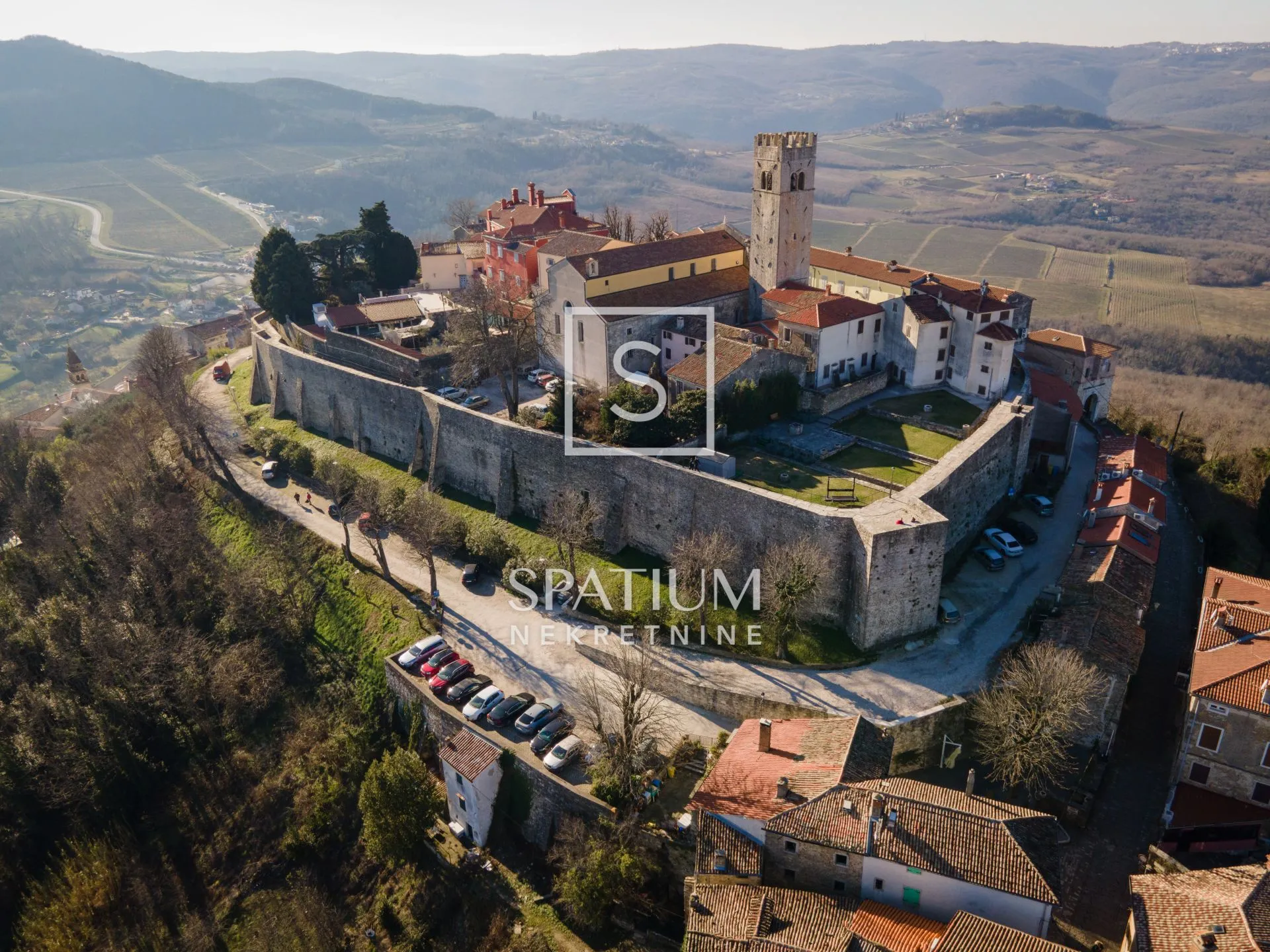Motovun, Centar, Kuća Za Adaptaciju