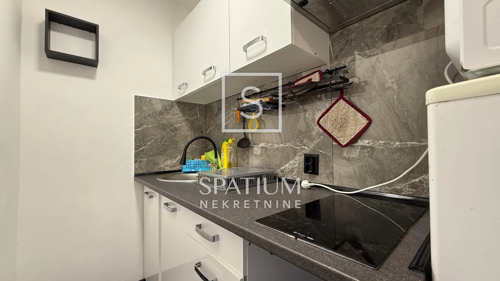 oprić, apartmanska kuća - slika 6