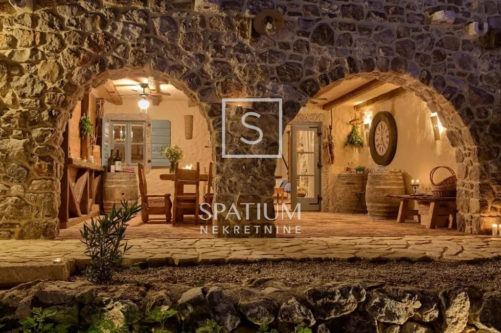 malinska, vila s bazenom - slika 26