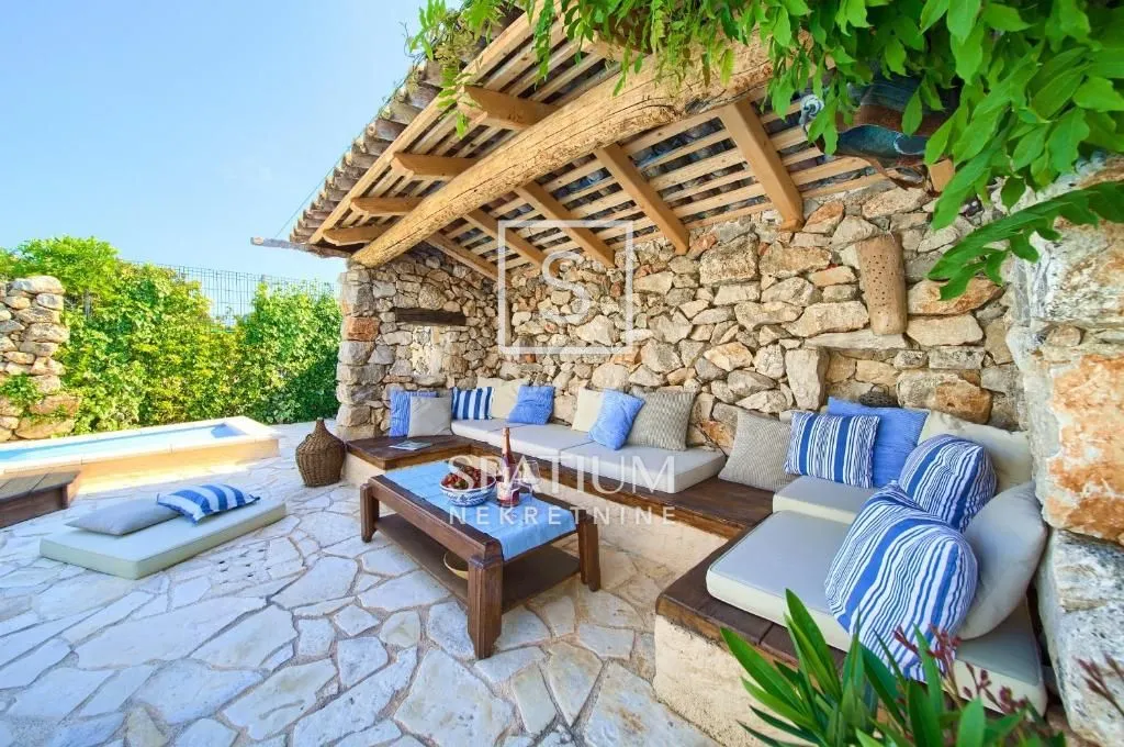 malinska, vila s bazenom - slika 15
