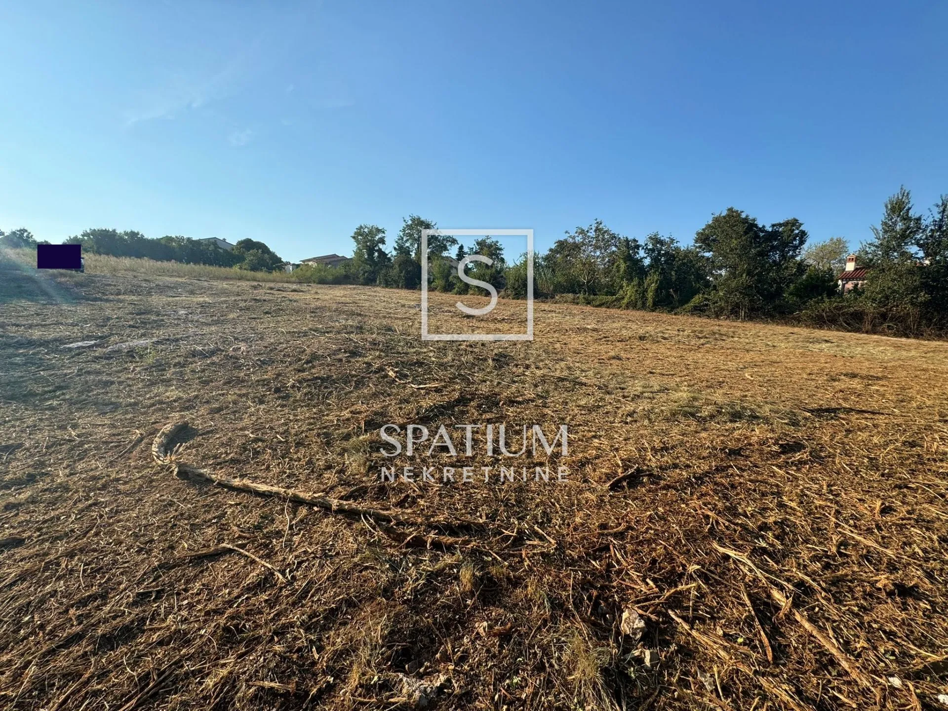 LABIN, GRAĐEVINSKO ZEMLJIŠTE 1071 m2