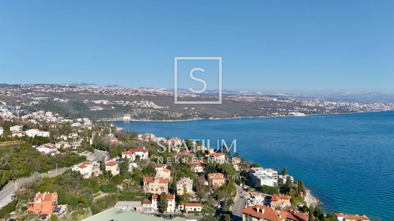 Opatija, Dvosoban Stan S Parkingom I Okućnicom