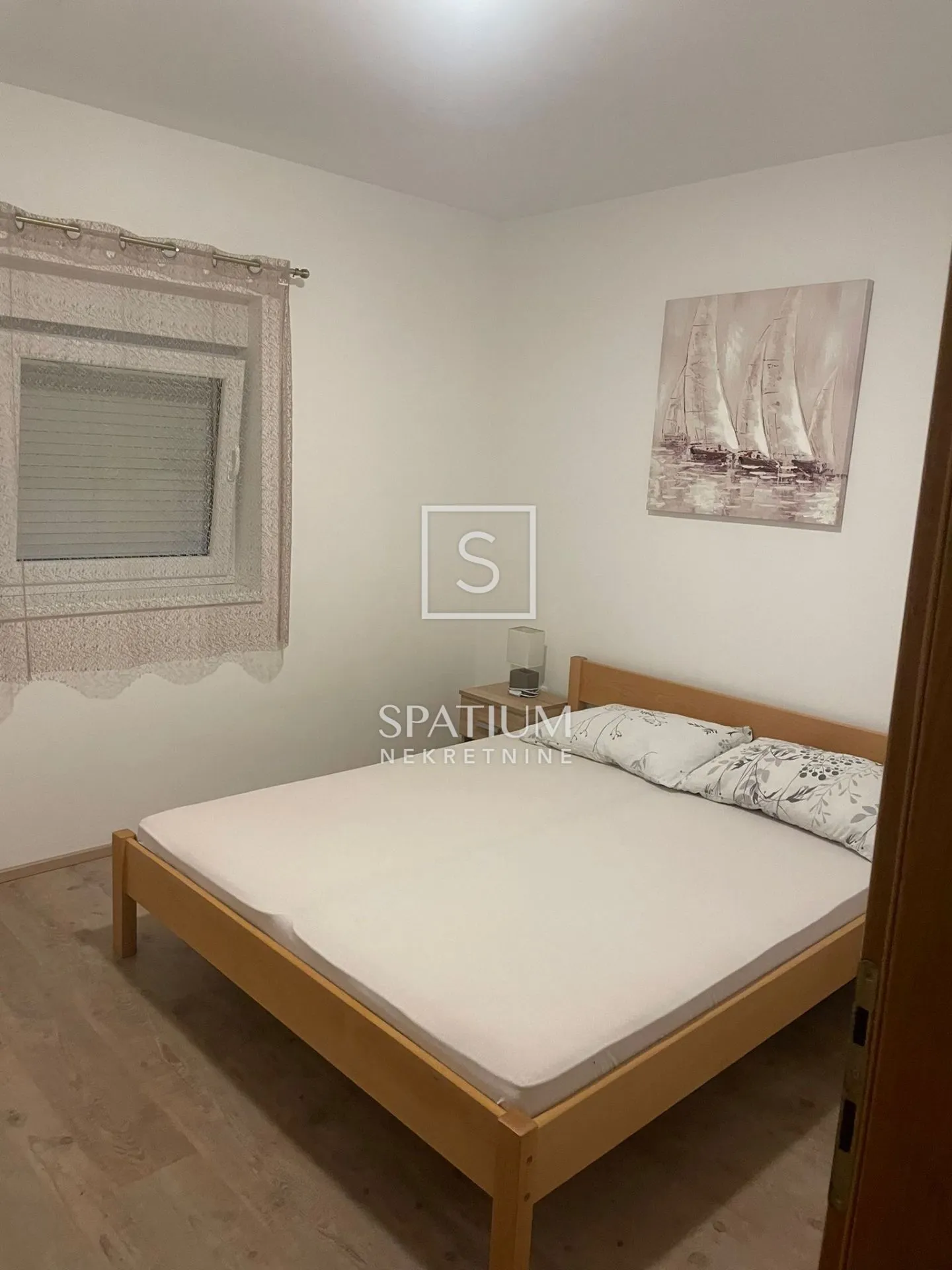 lukovo, kuća sa 4 apartmana i bazenom - slika 2
