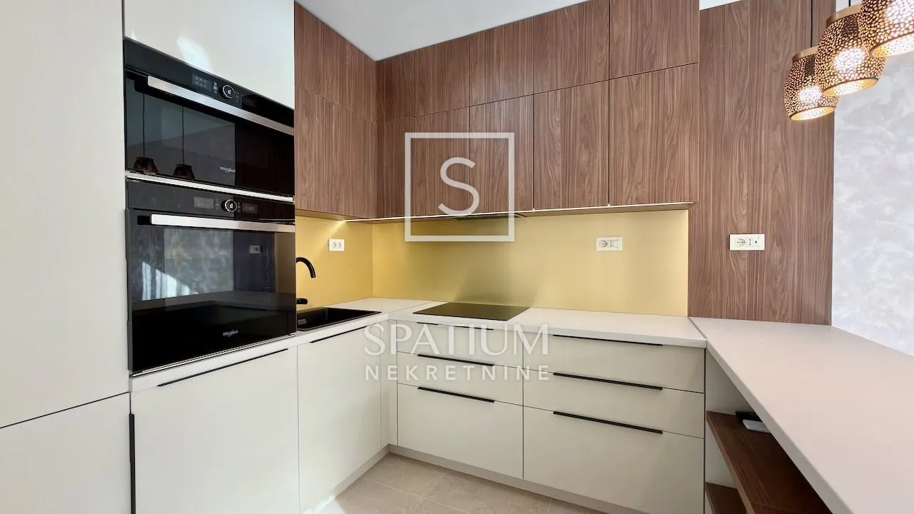 opatija, apartman s parkingom u strogom centru - slika 5