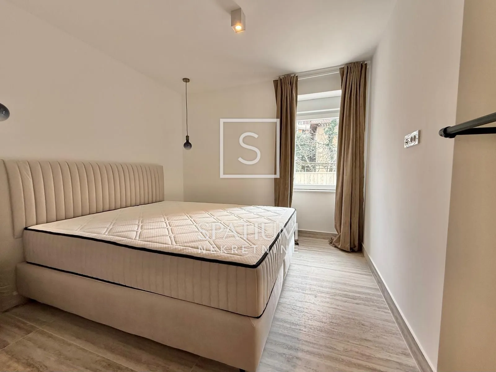 podmurvice, kuća s pet stanova i odvojenim studio apartmanom - slika 10