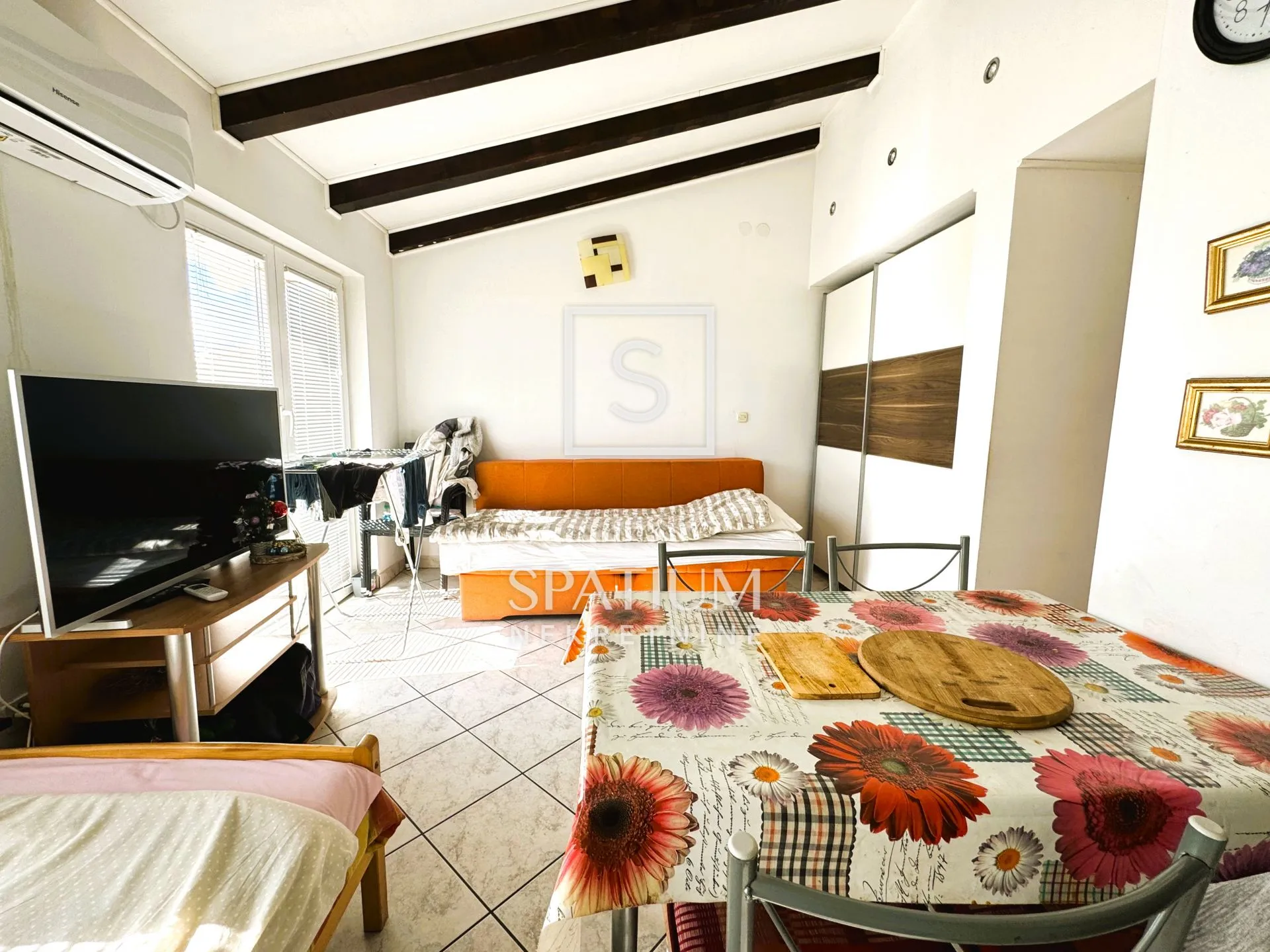 omišalj, kuća sa 6 apartmana na 150m od mora - slika 18